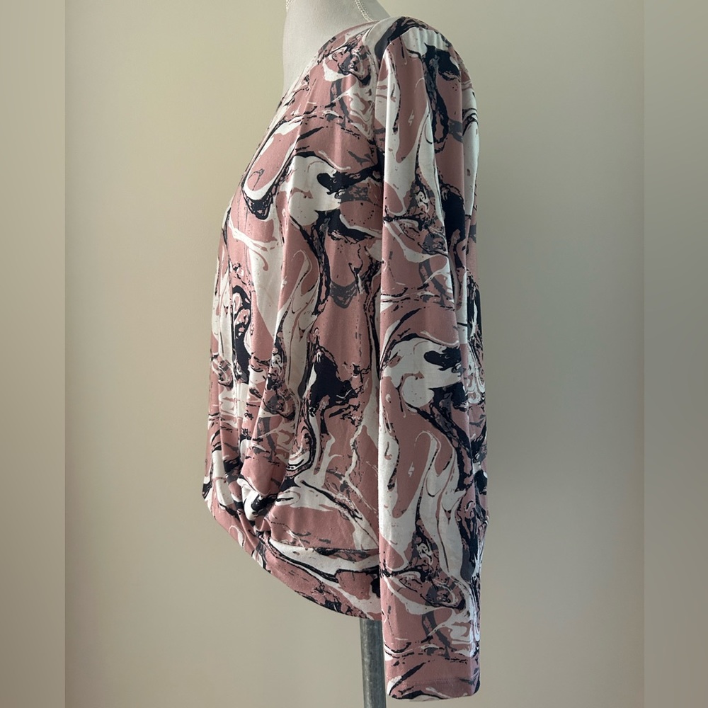 Cute Top - Picture 4 of 6